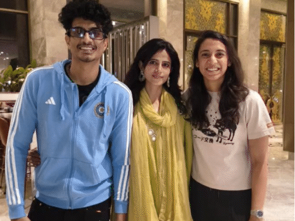 स्मृति-पलाश की शादी रुकने के बाद आया युवती का बयान:वायरल चैट वाली लड़की बोली- पलाश से कभी नहीं मिली; कम्पोजर की कजिन ने कहा-शादी की नई डेट जल्द