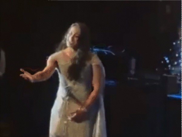 पलाश-स्मृति की शादी, मां बोली- बेटा-बहू दोनों इमोशनल स्ट्रेस में:पलक मुछाल ने इंस्टाग्राम पर लिखा-स्मृति के पिता की तबीयत के कारण रुकी शादी